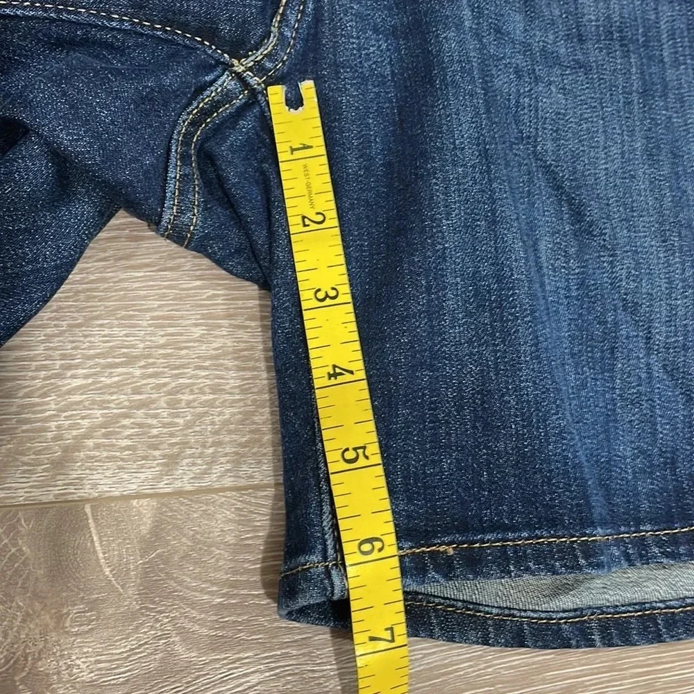 NWOT Levi’s Classic Shorts Dark Wash Denim Jean 34